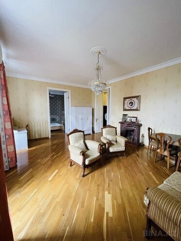 Satılır 4 otaqlı köhnə tikili 143 m², 28 May m., photo 6 from 24