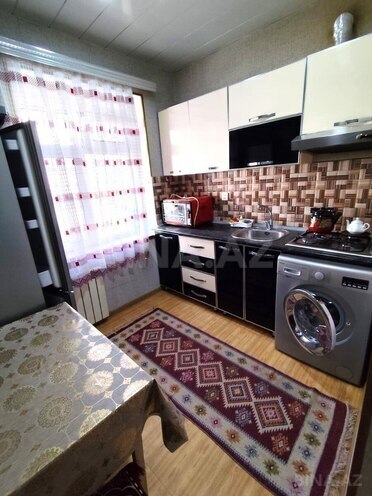 Сдаётся 2-комн. вторичка 65 м², м. Нефтчиляр, photo 1 from 9