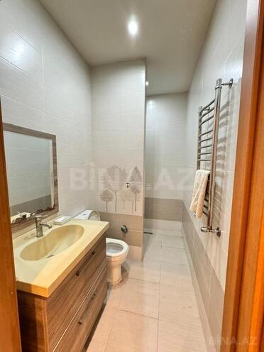 Сдаётся 3-комн. новостройка 125 м², м. Низами, photo 19 from 20