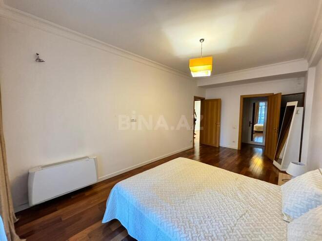 Сдаётся 3-комн. новостройка 125 м², м. Низами, photo 9 from 20