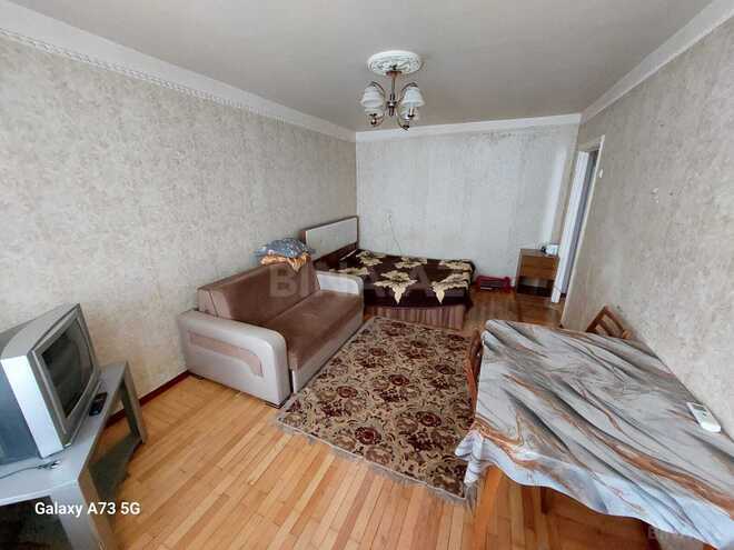 Продаётся 1-комн. вторичка 30 м², м. Иншаатчылар, photo 1 from 9