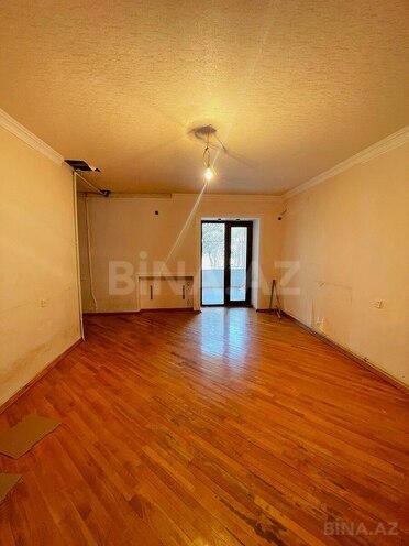 Satılır 3 otaqlı köhnə tikili 110 m², Yasamal r., photo 1 from 14