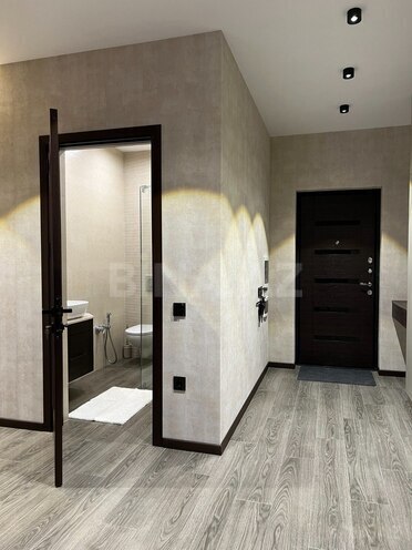 Сдаётся 2-комн. новостройка 70 м², м. 8 ноября, photo 13 from 21