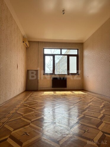 Продаётся 3-комн. вторичка 75 м², м. Гянджлик, photo 1 from 10