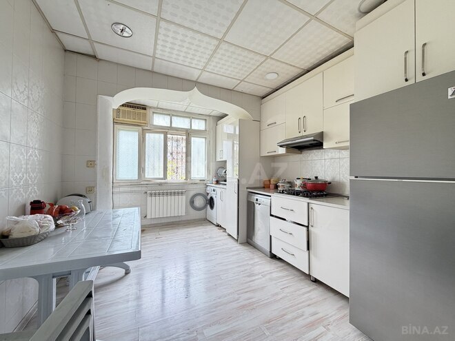 Продаётся 4-комн. вторичка 100 м², пос. Бакиханова, photo 23 from 29