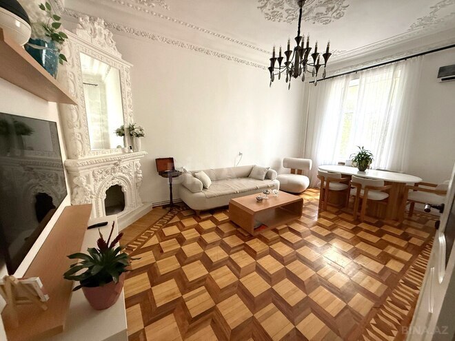 Продаётся 3-комн. вторичка 85 м², Насиминский  р., photo 1 from 11