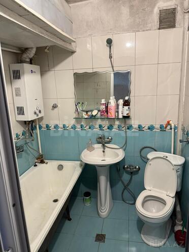 Продаётся 3-комн. вторичка 70 м², м. Кара Караев, photo 11 from 12