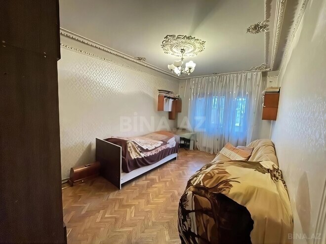 Satılır 5 otaqlı köhnə tikili 130 m², 8-ci mikrorayon q., photo 4 from 13