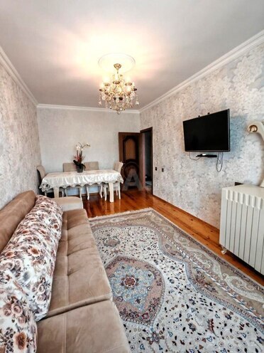 Продаётся 2-комн. вторичка 65 м², м. Ази Асланов, photo 1 from 20