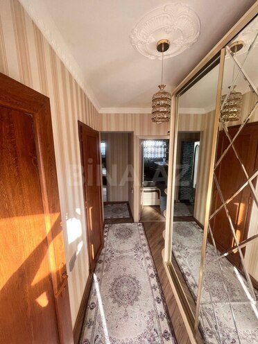 Продаётся 3-комн. вторичка 80 м², м. Иншаатчылар, photo 1 from 23