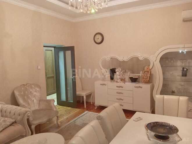 Продаётся 3-комн. вторичка 67 м², м. Нариман Нариманов, photo 1 from 18