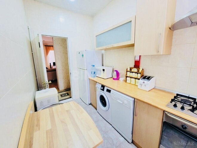 Satılır 2 otaqlı köhnə tikili 60 m², Sahil m., photo 8 from 14