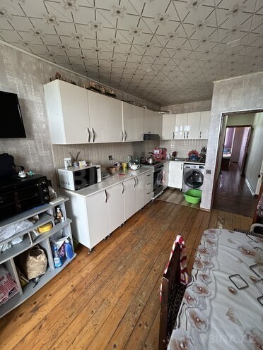 Продаётся 3-комн. вторичка 80 м², Хатаинский р., photo 4 from 10