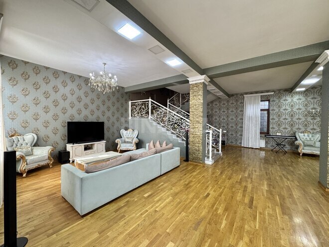 Продаётся 9-комн. дом/дача 600 м², пос. Новханы, photo 3 from 31