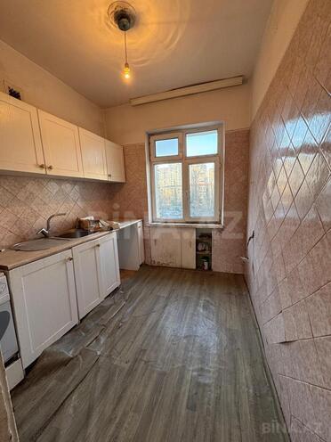 Satılır 3 otaqlı köhnə tikili 74 m², İnşaatçılar m., photo 16 from 18