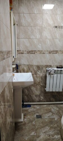 Продаётся 2-комн. вторичка 65 м², м. Ази Асланов, photo 4 from 8