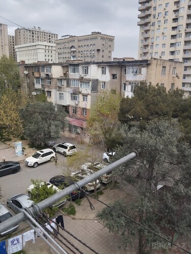 Сдаётся 2-комн. вторичка 60 м², м. Иншаатчылар, photo 1 from 15