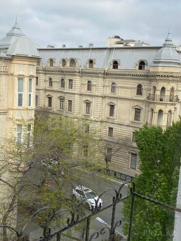 Satılır 3 otaqlı köhnə tikili 85 m², Kubinka q., photo 1 from 22