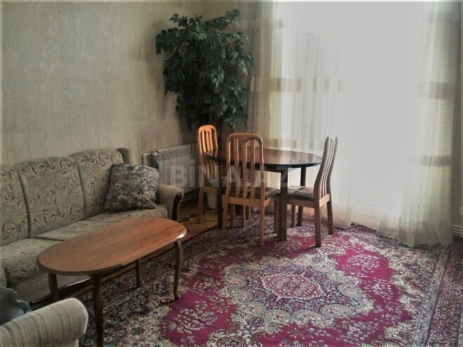 İcarəyə verilir 2 otaqlı köhnə tikili 70 m², 28 May m., photo 1 from 14
