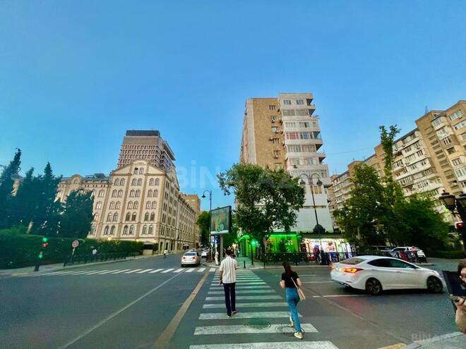 Продаётся 3-комн. вторичка 85 м², м. 28 мая, photo 1 from 17