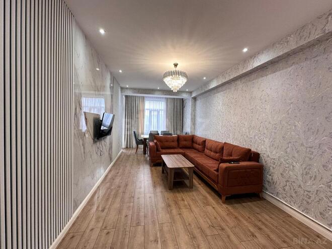 Сдаётся 2-комн. новостройка 65 м², Насиминский  р., photo 1 from 14