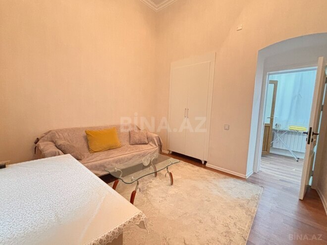 Продаётся 2-комн. вторичка 40 м², м. Сахил, photo 10 from 16