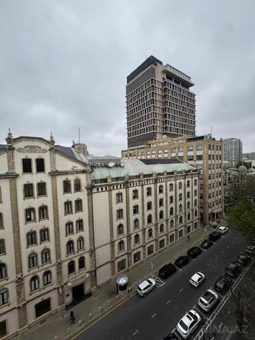 İcarəyə verilir 3 otaqlı köhnə tikili 110 m², 28 May m., photo 14 from 18