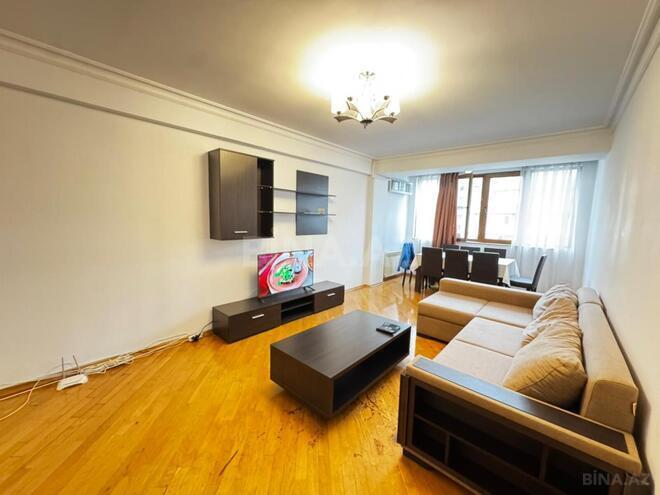 İcarəyə verilir 3 otaqlı köhnə tikili 110 m², 28 May m., photo 1 from 18