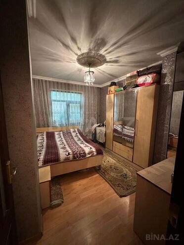 Продаётся 4-комн. вторичка 70 м², м. Ази Асланов, photo 4 from 9
