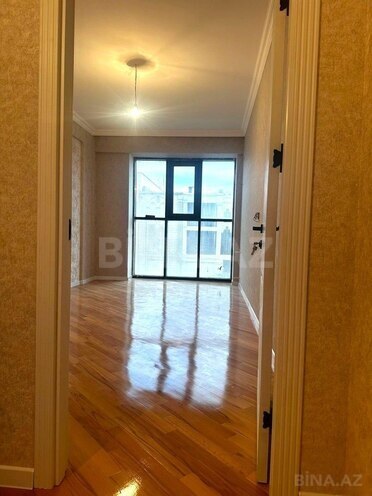 Продаётся 3-комн. новостройка 90 м², м. Кара Караев, photo 1 from 9