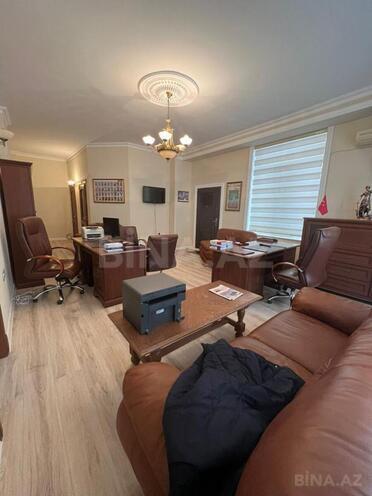 Сдаётся 3-комн. офис 100 м², м. Низами, photo 1 from 7