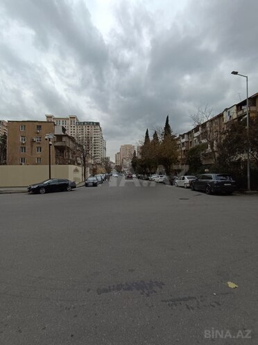Satılır 3 otaqlı köhnə tikili 72 m², Yasamal r., photo 21 from 22