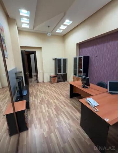 Сдаётся 3-комн. офис 75 м², м. Иншаатчылар, photo 3 from 7