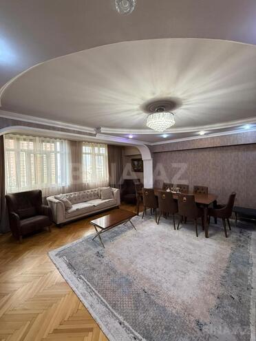Satılır 2 otaqlı köhnə tikili 75 m², 28 May m., photo 5 from 13