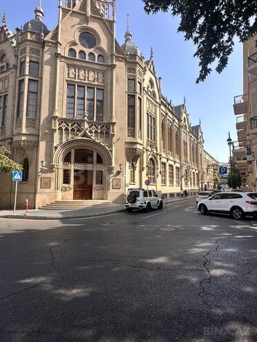 Сдаётся 2-комн. вторичка 60 м², м. Ичеришехер, photo 3 from 13