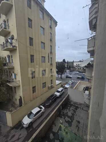 Satılır 3 otaqlı köhnə tikili 90 m², Elmlər Akademiyası m., photo 1 from 16