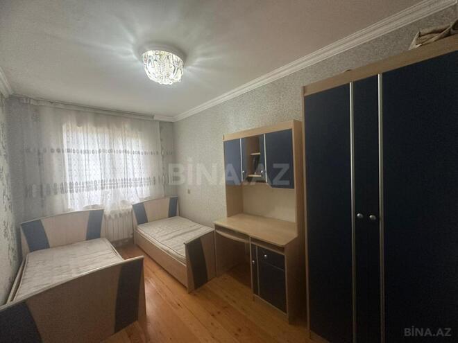 Продаётся 3-комн. вторичка 75 м², м. Нефтчиляр, photo 11 from 21