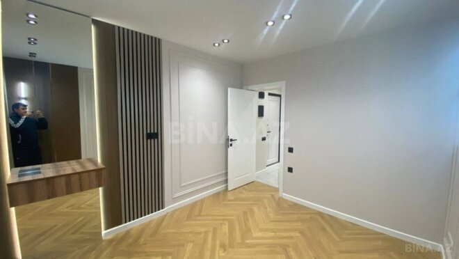 Satılır 2 otaqlı köhnə tikili 45 m², 8 Noyabr m., photo 13 from 16
