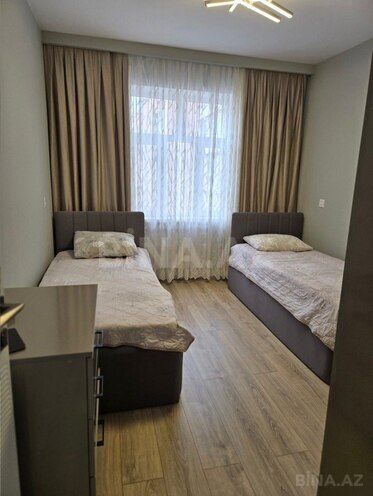 Продаётся 3-комн. вторичка 80 м², м. Ази Асланов, photo 3 from 12