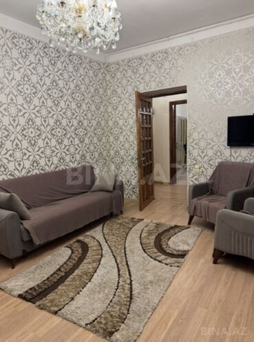 Сдаётся 2-комн. вторичка 70 м², м. Низами, photo 1 from 11