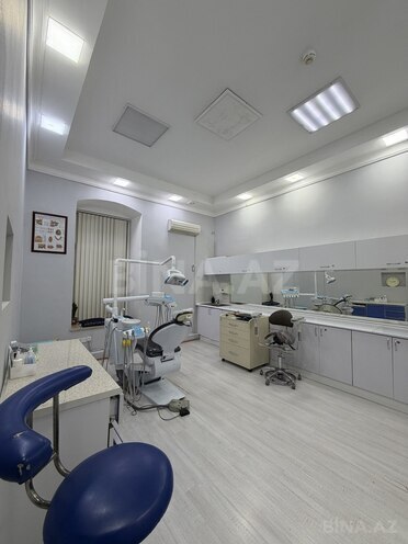 Satılır  obyekt 220 m², 28 May m., photo 1 from 11