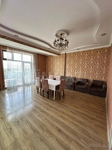 Сдаётся 3-комн. новостройка 140 м², м. Ази Асланов, photo 1 from 11
