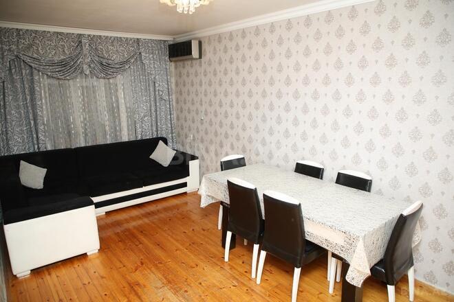 Продаётся 3-комн. вторичка 85 м², м. Ази Асланов, photo 1 from 17