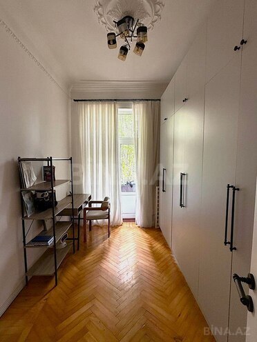 Продаётся 3-комн. вторичка 80 м², м. Низами, photo 7 from 11