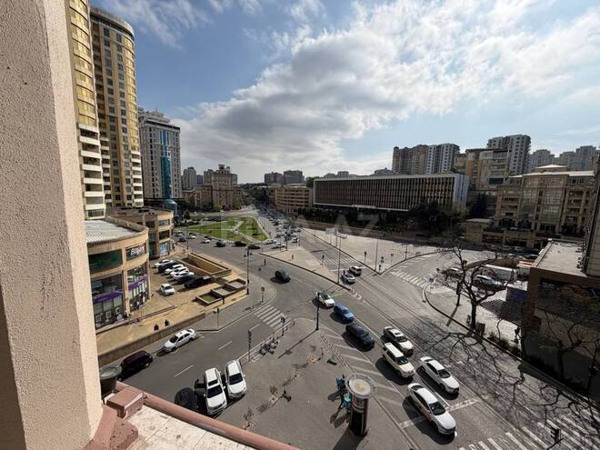 Продаётся 3-комн. вторичка 100 м², м. Низами, photo 9 from 17