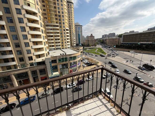 Продаётся 3-комн. вторичка 100 м², м. Низами, photo 5 from 17