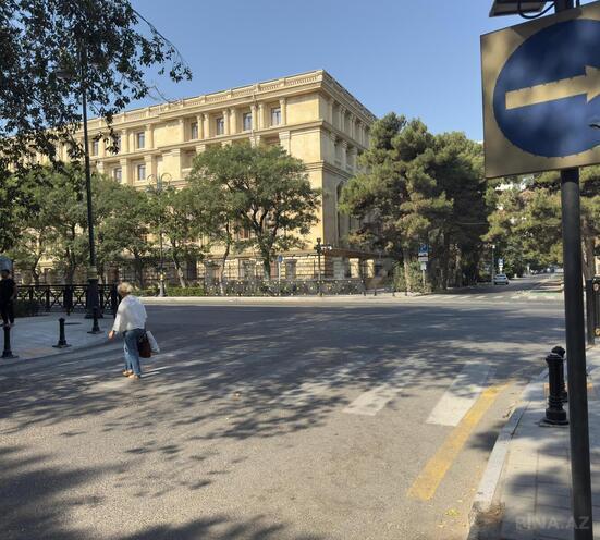 Satılır 2 otaqlı köhnə tikili 86 m², Elmlər Akademiyası m., photo 15 from 16