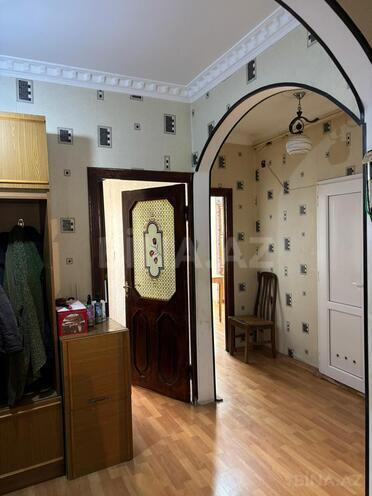Продаётся 3-комн. вторичка 70 м², м. Ази Асланов, photo 7 from 18