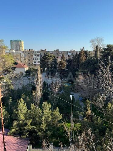 Продаётся 3-комн. вторичка 74 м², м. Иншаатчылар, photo 6 from 19