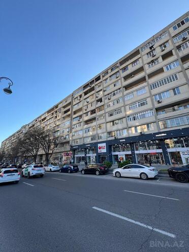 Продаётся 3-комн. вторичка 74 м², м. Иншаатчылар, photo 1 from 19